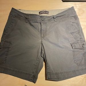Eddie Bauer Cargo Shorts - size 8